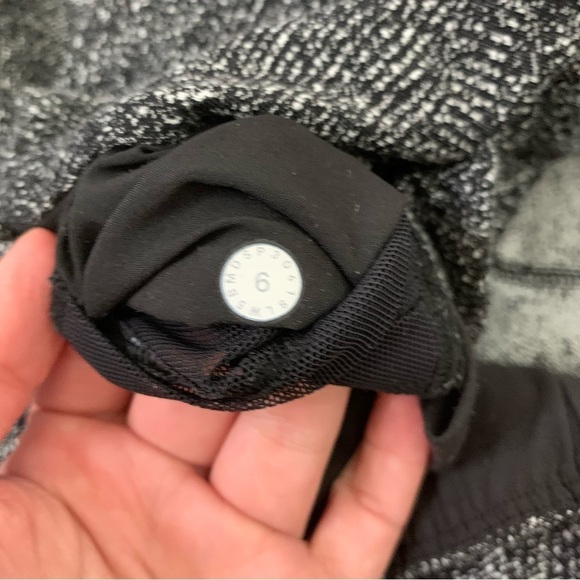 Lululemon womens on the fly pants feathered jacquard 6 - Picture 10 of 10